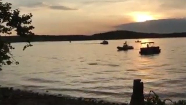 A boat carrying tourists on a Missouri lake capsized and sank Thursday night, killing at least 11 people, the local sheriff said.