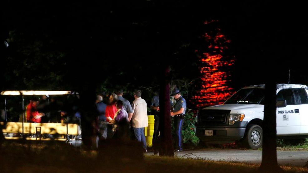 Divers set to resume search for 6 missing after boat sinks