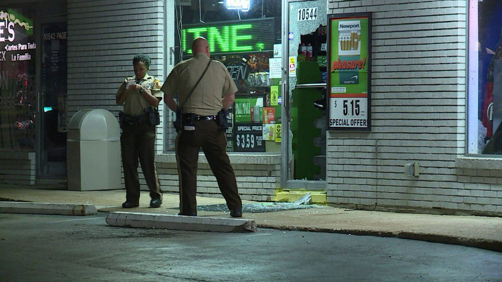 Overland police investigating 'smash and grab' at smoke shop    