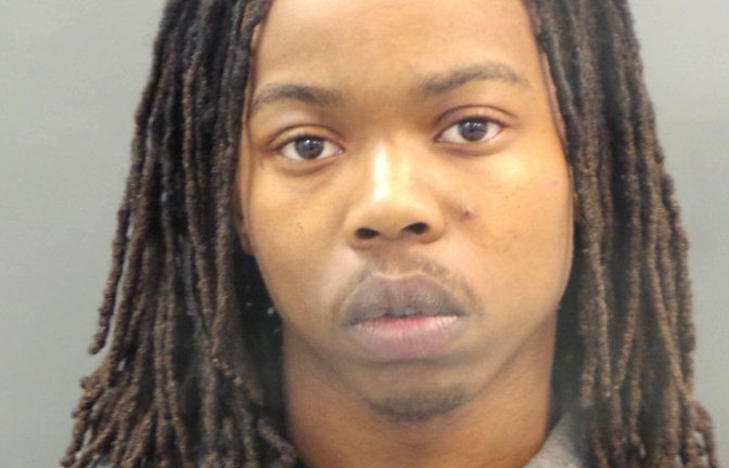 Suspect in two deadly St. Louis shootings linked to a third    