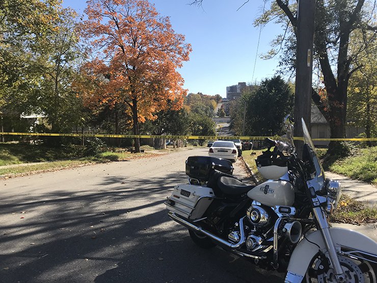 KCMO Police investigating 2 homicides Saturday morning    