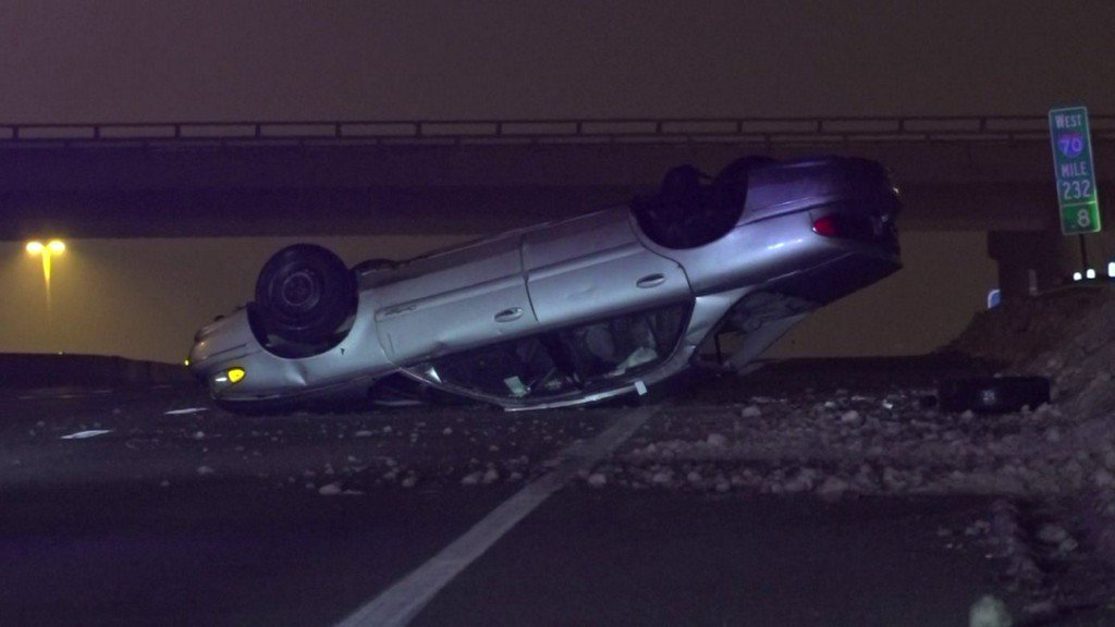 Woman injured in rollover crash on I-70 near Earth City Expressway    