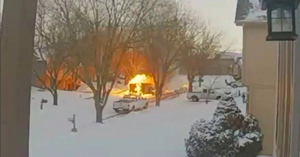 Kansas City, MO -Mail truck explodes, then rolls down the street in flames – and it's all caught on security camera   
