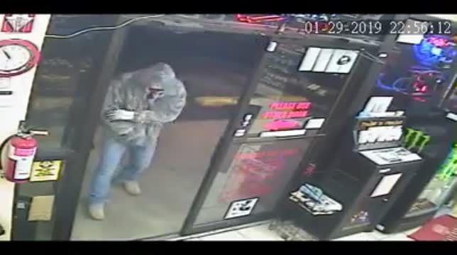 St. Charles County police seek suspects after liquor store vandalized, robbed 