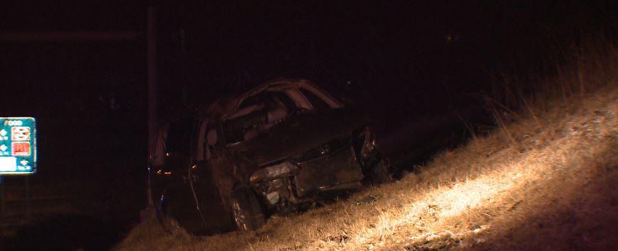 Man, woman killed when van hit light pole in St. Louis County overnight