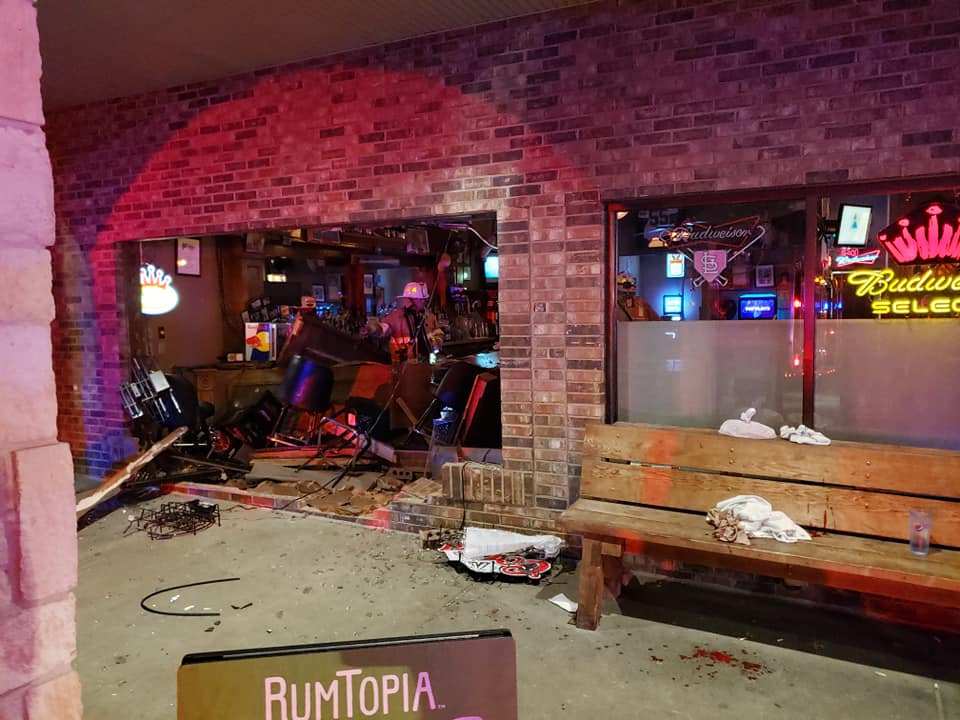 Three people injured when car crashes into Eureka bar    