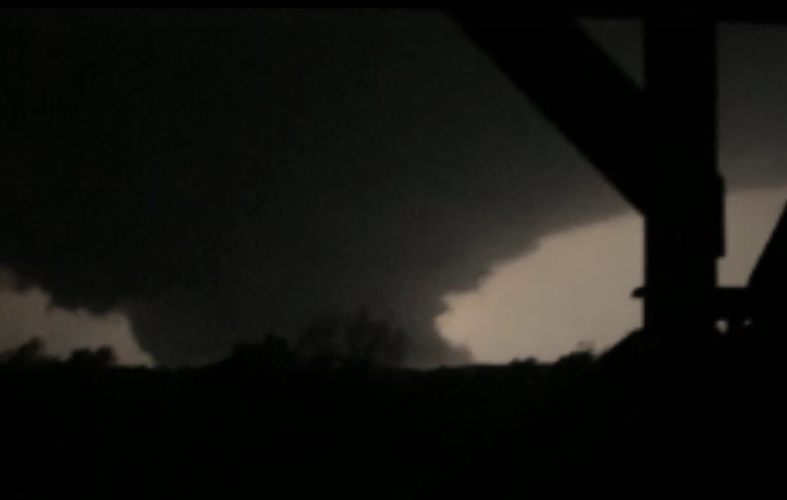 A violent tornado ripped through Jefferson City, Mo., late Wednesday, with multiple reports of injuries, people trapped in buildings and catastrophic damage to homes and businesses. 