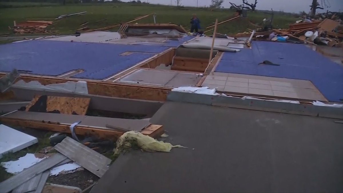 Widespread tornado damage near Kansas City    
