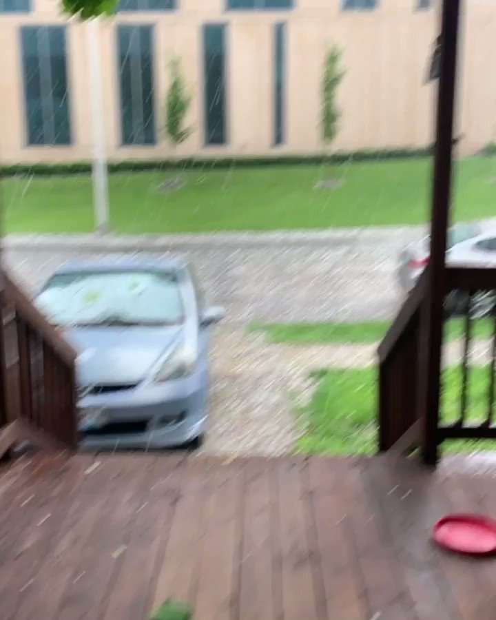 Hail flash thunderstorm kansas city 