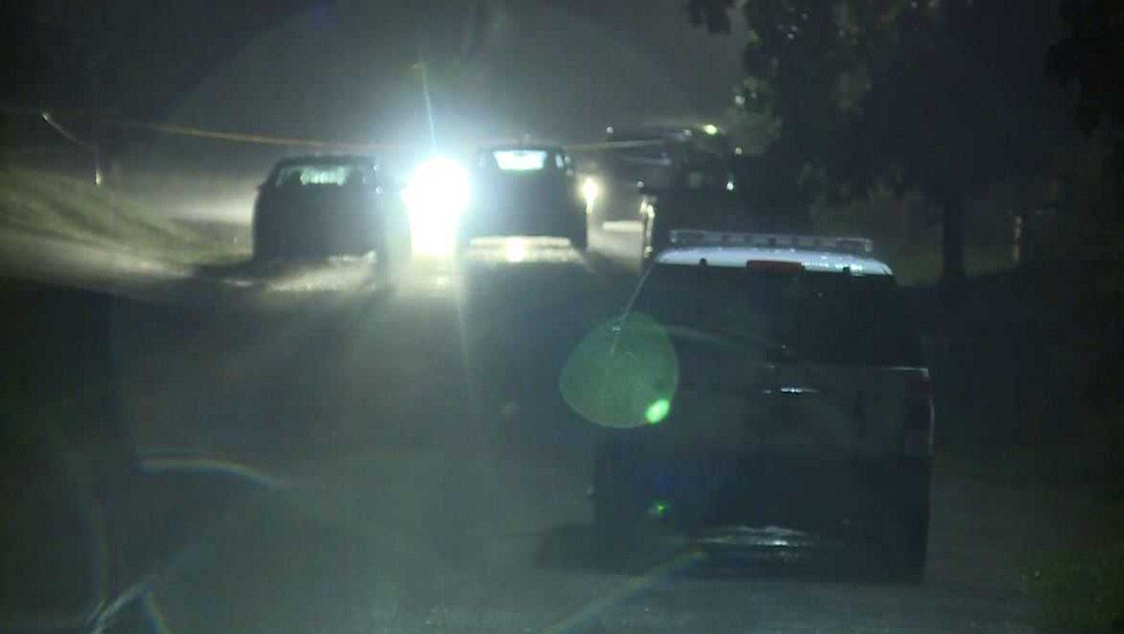 Jackson County deputy shoots, kills man near 25th, Hawthorne