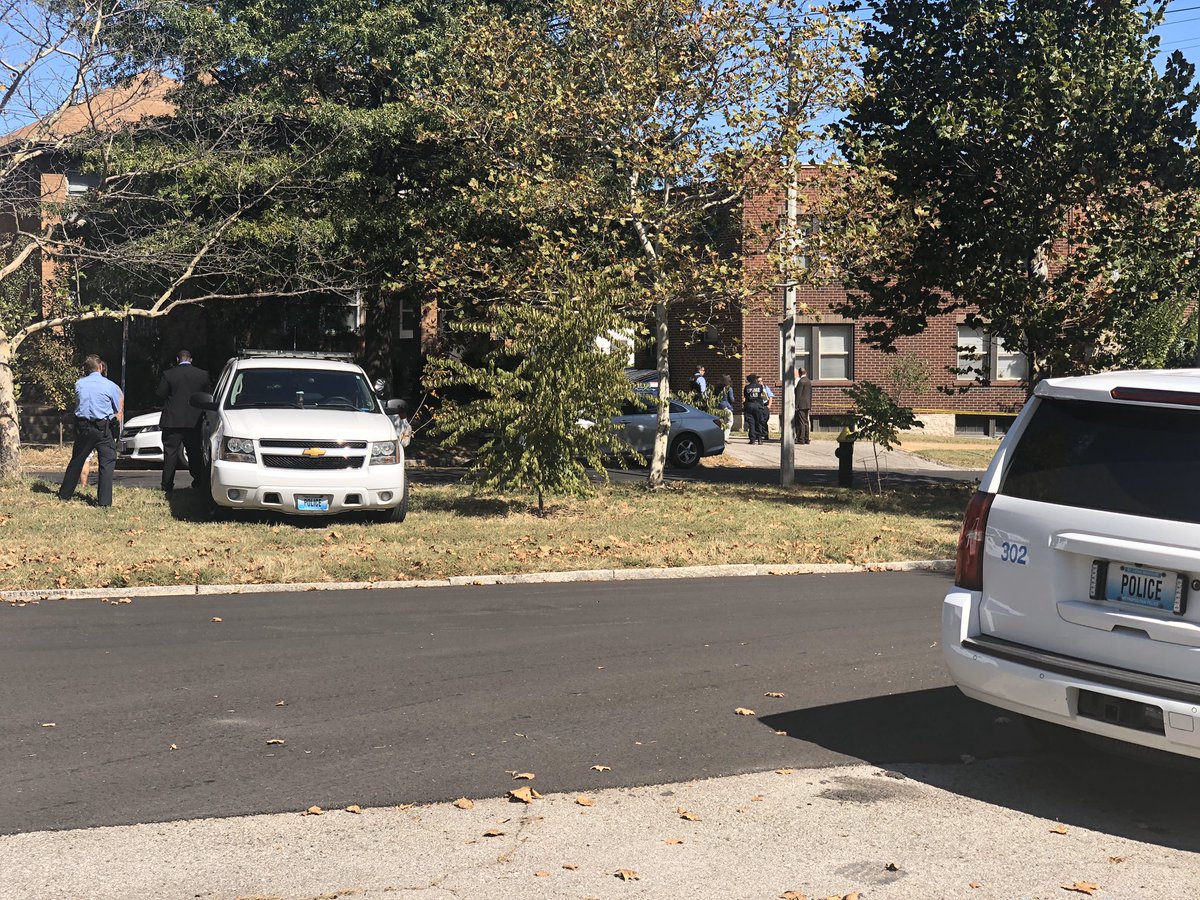 Shooting investigation looks to be focused around 4929 Oleatha and the surrounding alley/area 