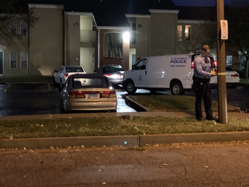 Man shot in the stomach in North 14th Street. It appears it happened in the parking lot of this apartment complex. Police placed 2 evidence markers. The victim was rushed to the hospital.