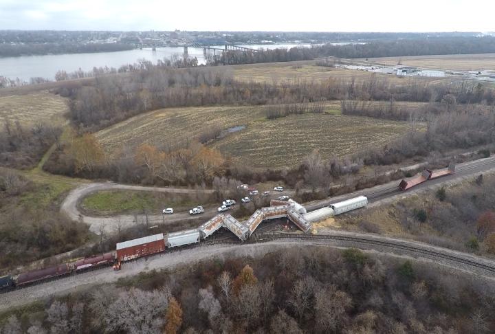 Crews were on scene of a train derailment in West Quincy, Missouri, Tuesday morning. At least five cars were seen off the track just north of Highway 24.