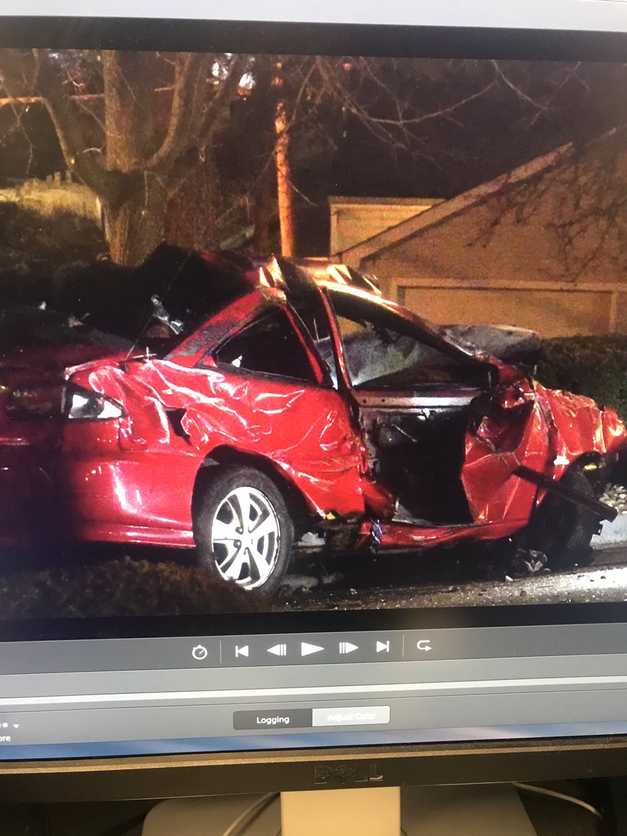 Overnight crash in St Charles 