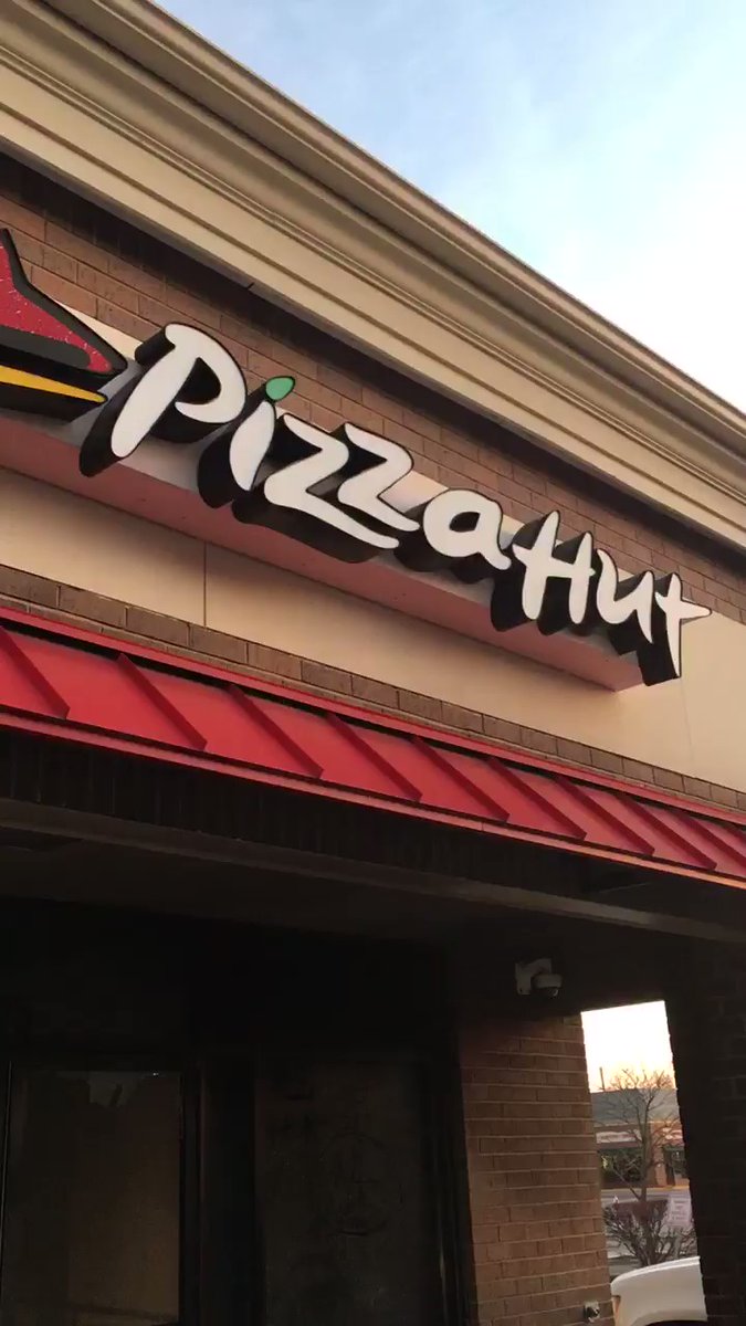 Early morning smash and grab at the Pizza Hut on 4100 block of Lindell Boulevard