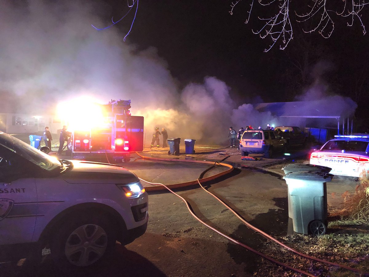 Fire crew are battling a 2-alarm house fire in Florissant