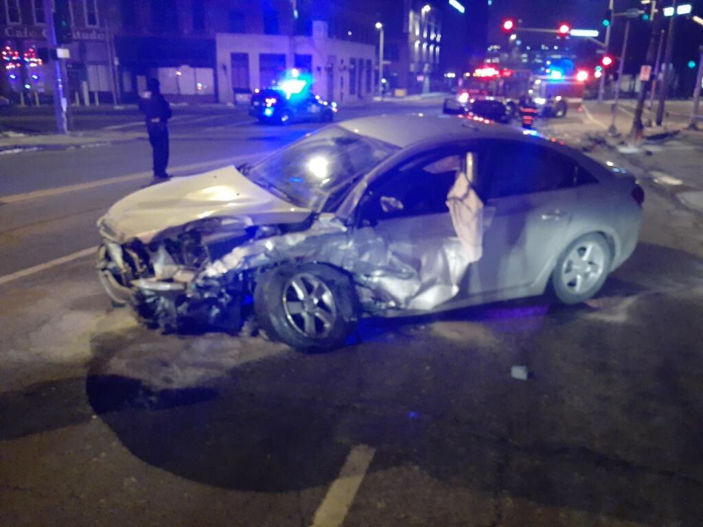SW Blvd and Broadway a @JCSheriffOffice Deputy and suspected impaired driver collided. Both drivers were transported to hospital for minor injuries.  Deputy was treated and released. Other driver still at hospital. 