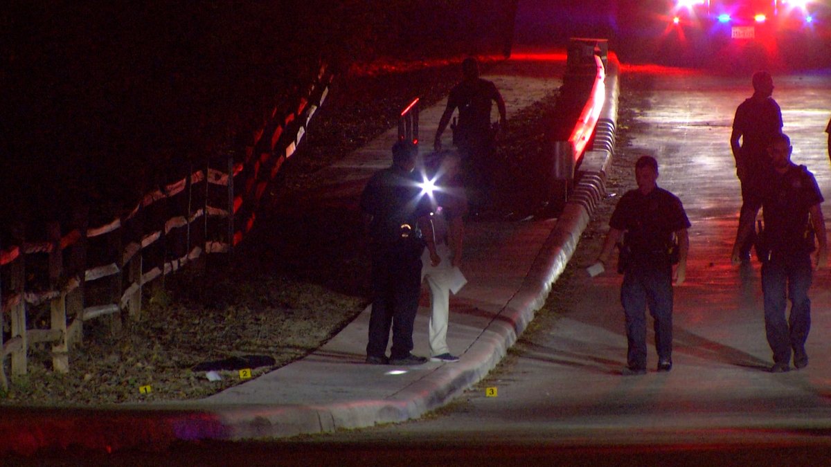 Man shot dead during fight between 2 women on dark Northwest Side road