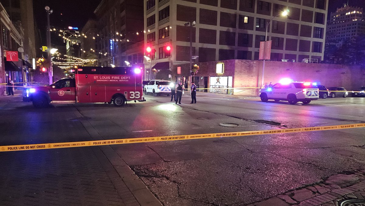 Police are investigating a shooting downtown at 14th & Washington. Police say a man was shot as he was walking into a restaurant. They say the assailant was shooting at a group gathered near the restaurant but that the victim was not the intended target