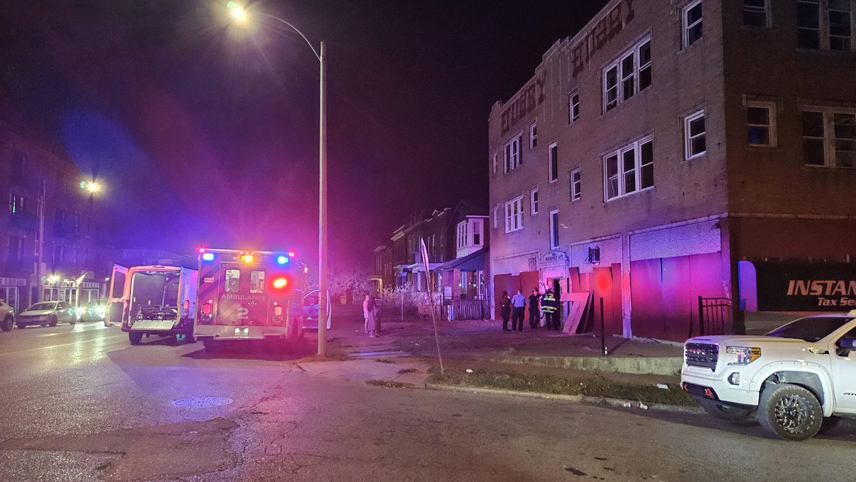 St. Louis fire & police are on the scene where a deceased person was found in a partially collapsed abandoned building at Grand & Alberta. No word from authorities about the victim or what they were doing in the building