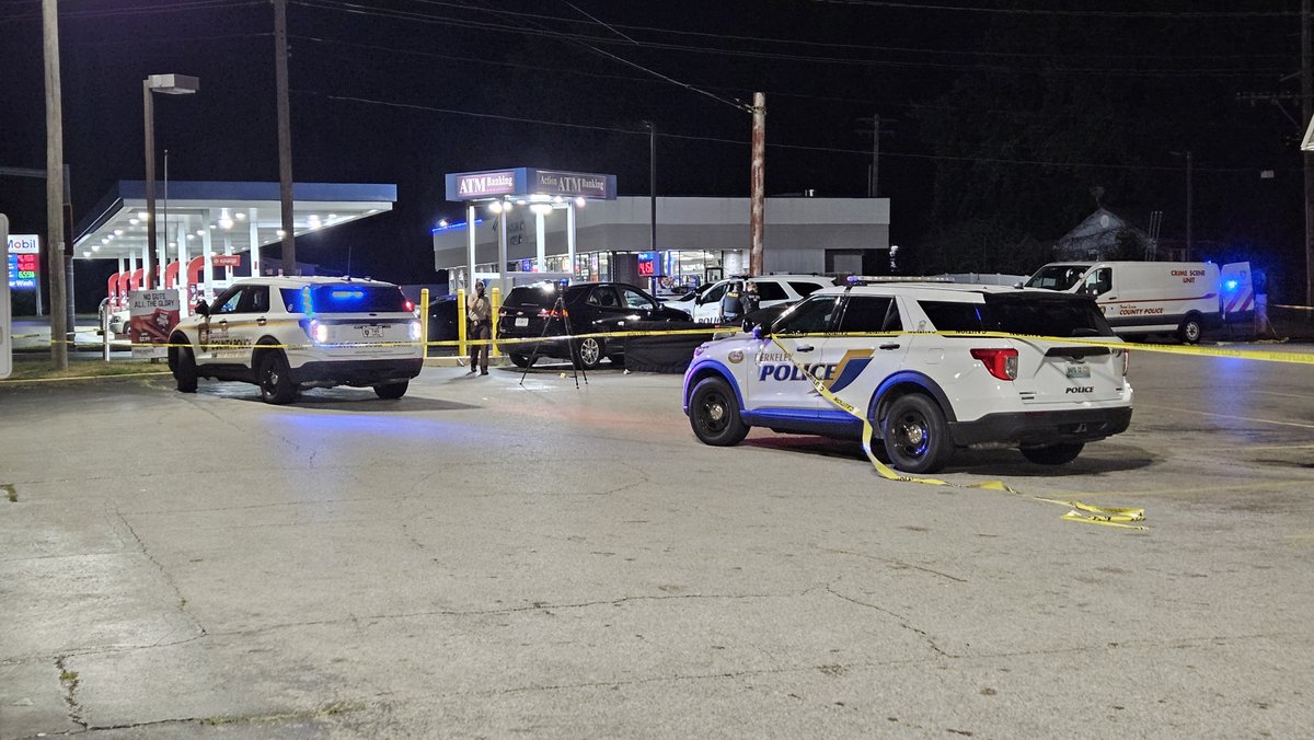 Berkeley Police assisted by St. Louis County PD on the scene of a shooting at Hanley & Frost. A 59 year old man is dead. Police tell this is a case of road rage. A suspect is in custody